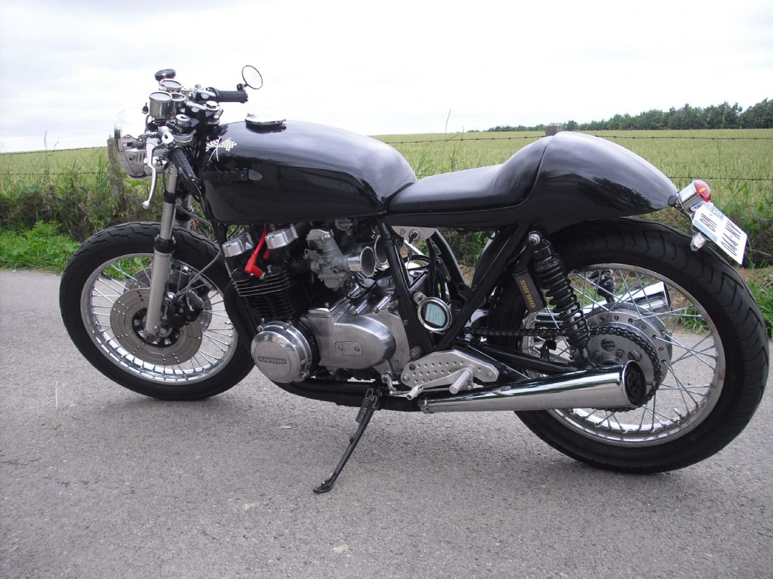 Trouver des pièces café racer